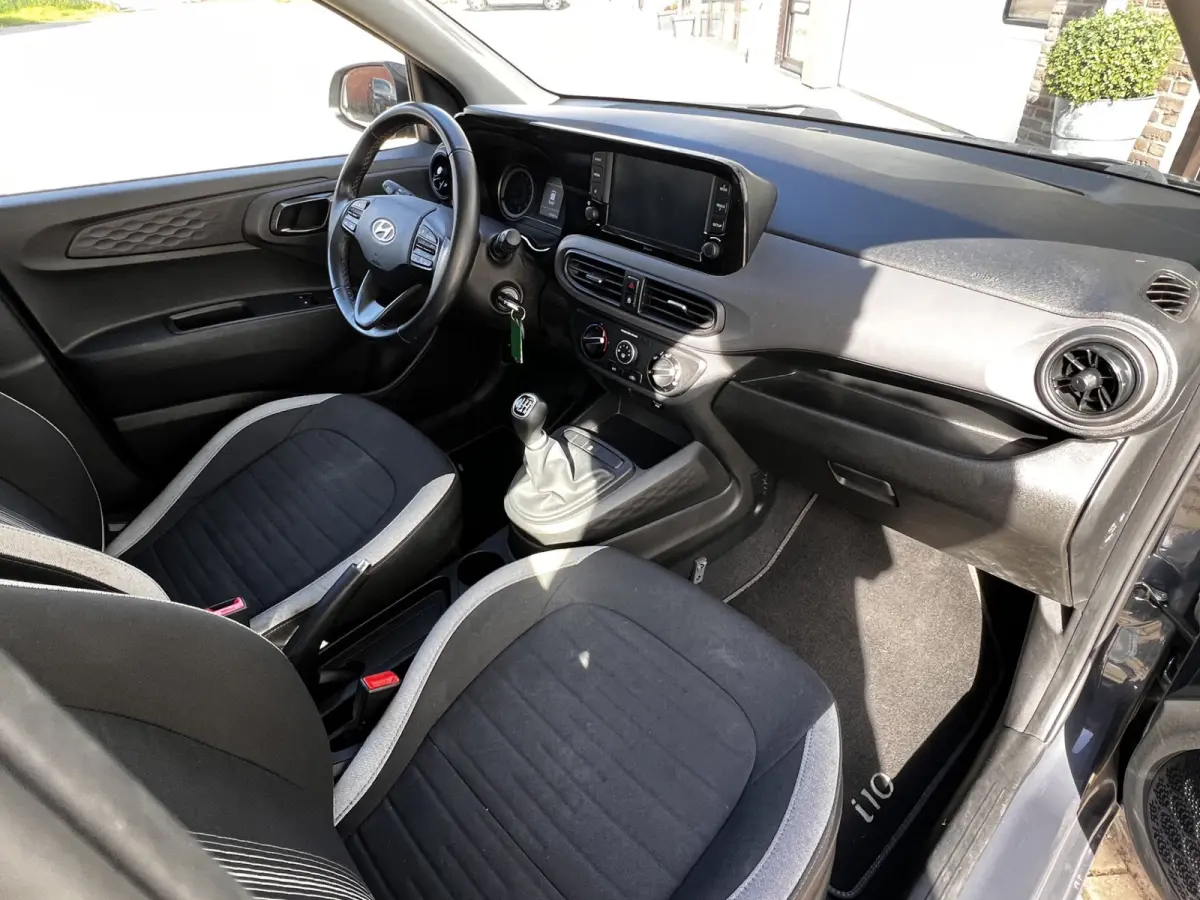 1.0 Comfort 5 Deurs | Airco | Apple CarPlay | Hoge Instap | Cruise Control | Park Sensors | Sport Int | 1e Eigenaar!