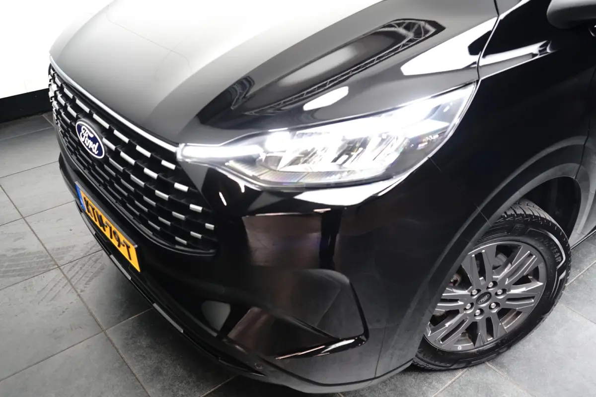 Tourneo 340 2.5 PHEV L1H1 Titanium | Stoel- Stuurverwarming | Parkeersenoren + Camera | Keyless | LED | Apple Carplay/Android Auto | Apple Carplay/Android Auto|telefoonintegratie premium | E