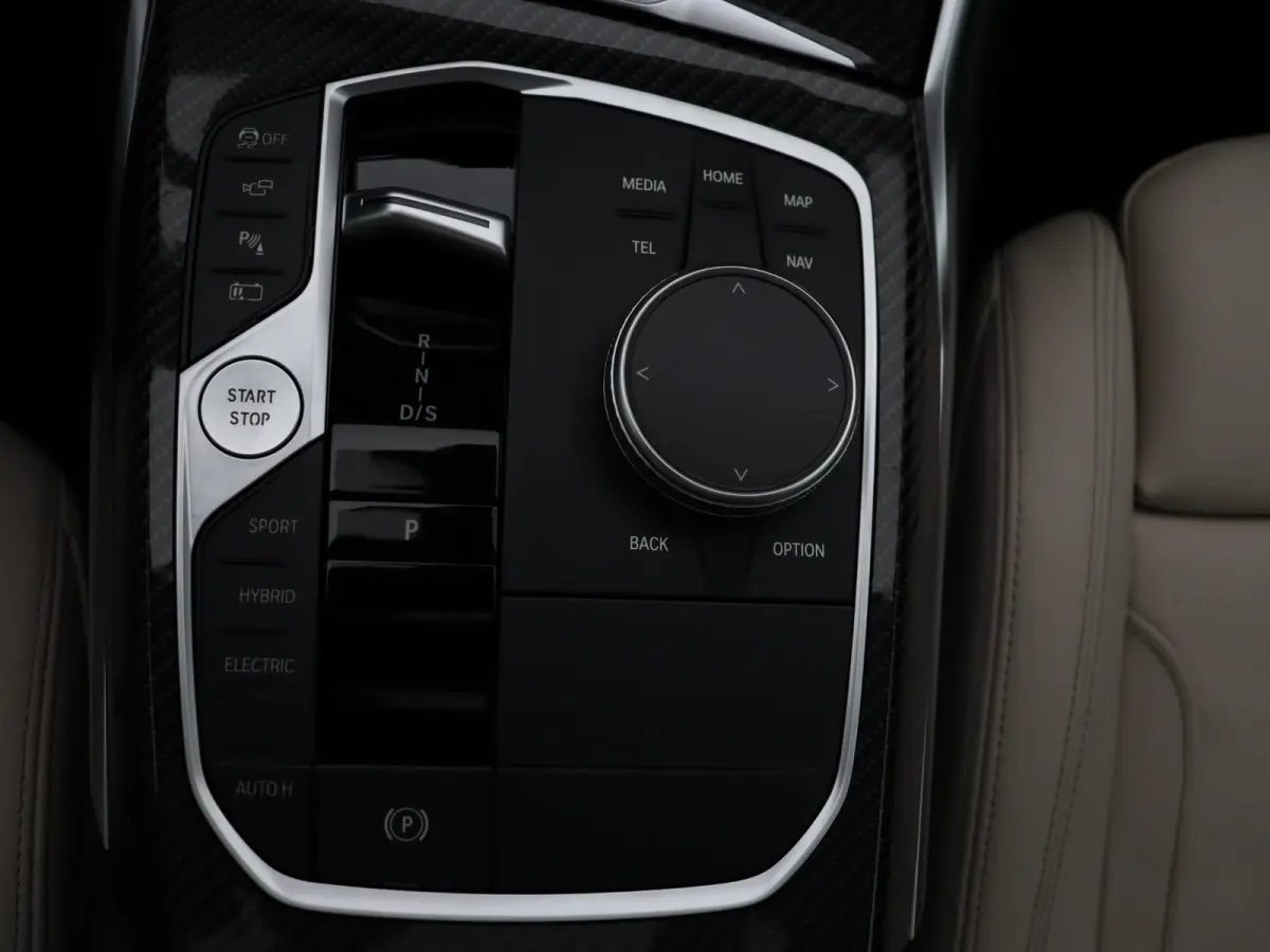 330e M Sportpakket Pro | Comfort Pack | Innovation Pack | Harman Kardon