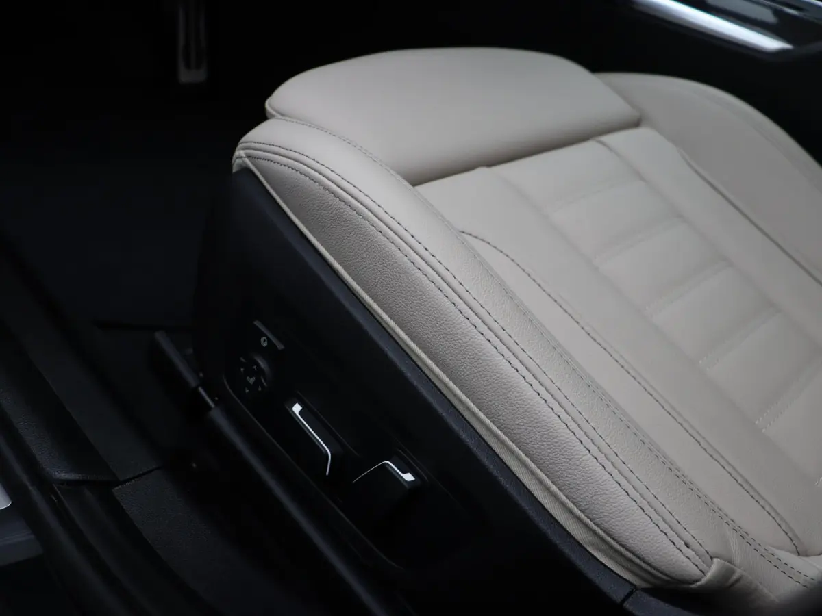330e M Sportpakket Pro | Comfort Pack | Innovation Pack | Harman Kardon