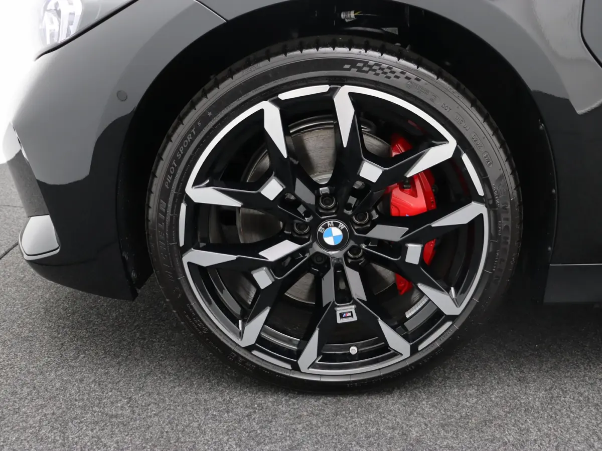 330e M Sportpakket Pro | Comfort Pack | Innovation Pack | Harman Kardon