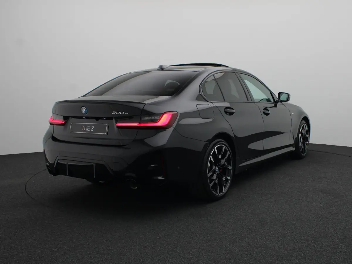 330e M Sportpakket Pro | Comfort Pack | Innovation Pack | Harman Kardon