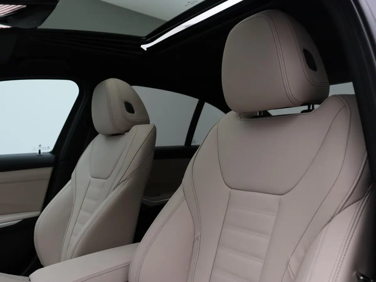 330e M Sportpakket Pro | Comfort Pack | Innovation Pack | Harman Kardon