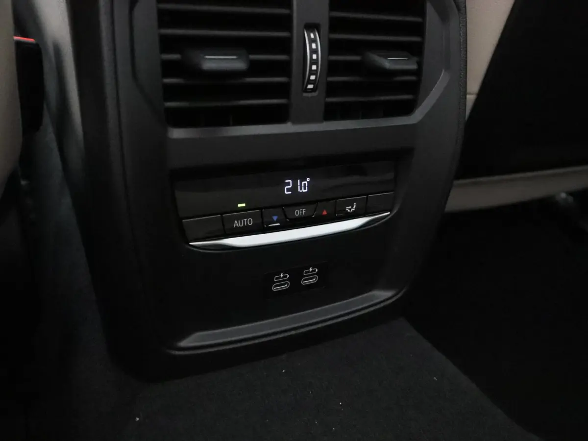 330e M Sportpakket Pro | Comfort Pack | Innovation Pack | Harman Kardon