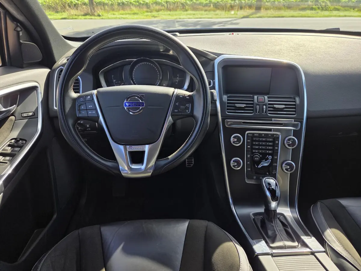 2.0 T5 R-Design AWD | 245 PK | Elektr. achterklep / Adaptive Cruise