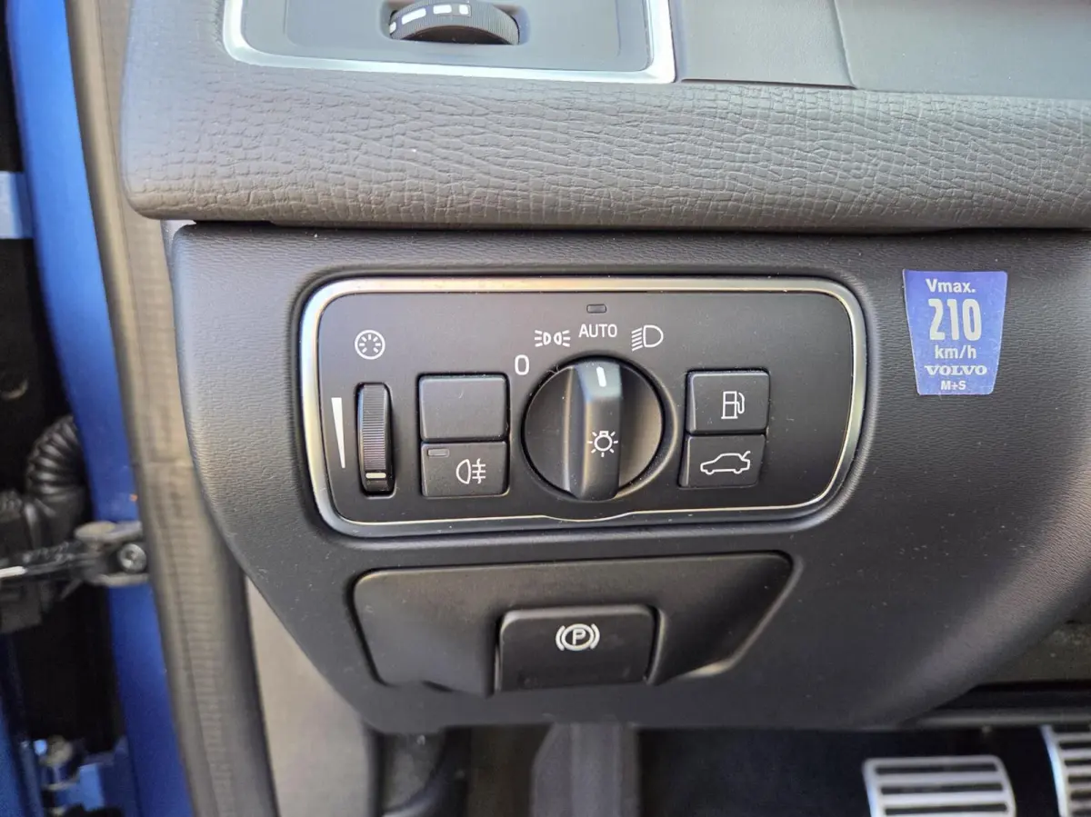 2.0 T5 R-Design AWD | 245 PK | Elektr. achterklep / Adaptive Cruise