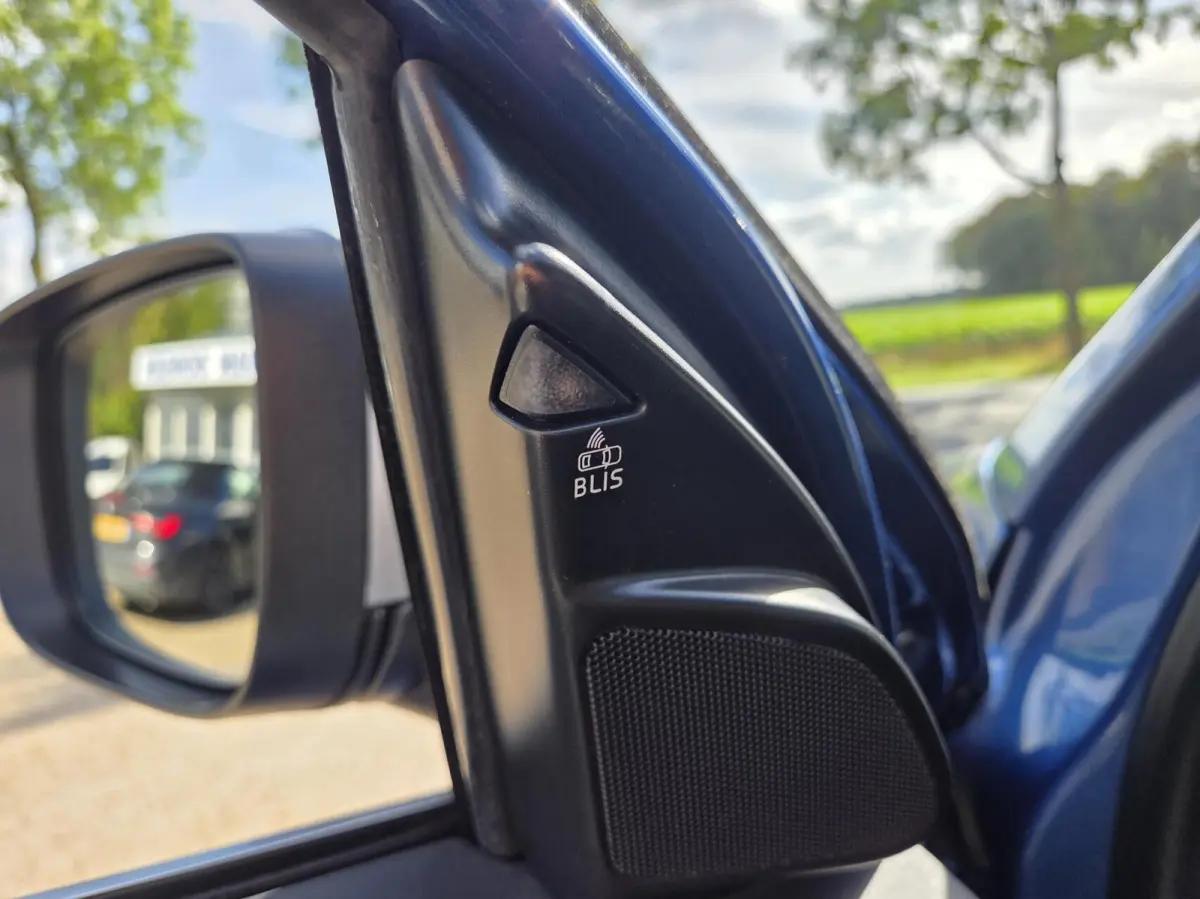 2.0 T5 R-Design AWD | 245 PK | Elektr. achterklep / Adaptive Cruise