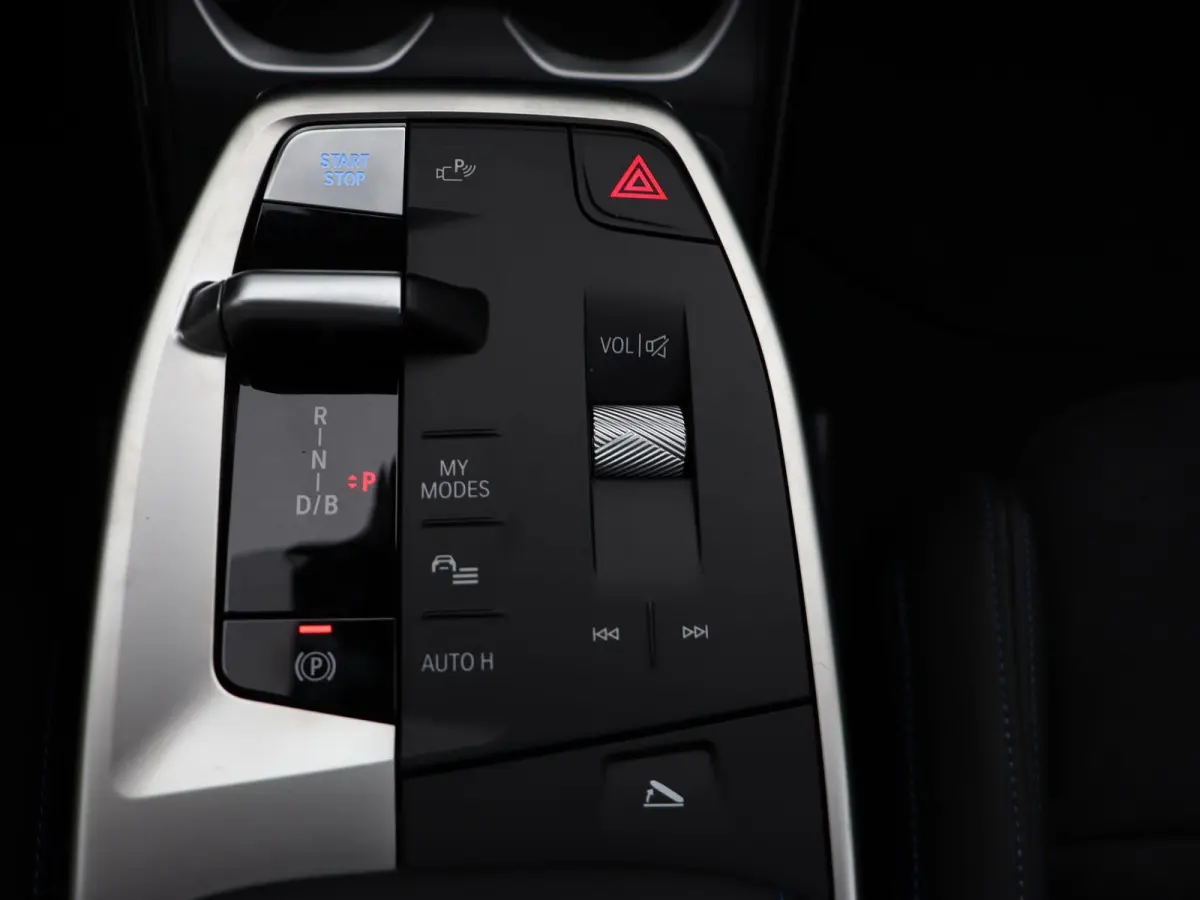 xDrive30 67 kWh M Sport Edition M Sportpakket Pro | Innovation Pack | Harman Kardon | Panoramadak
