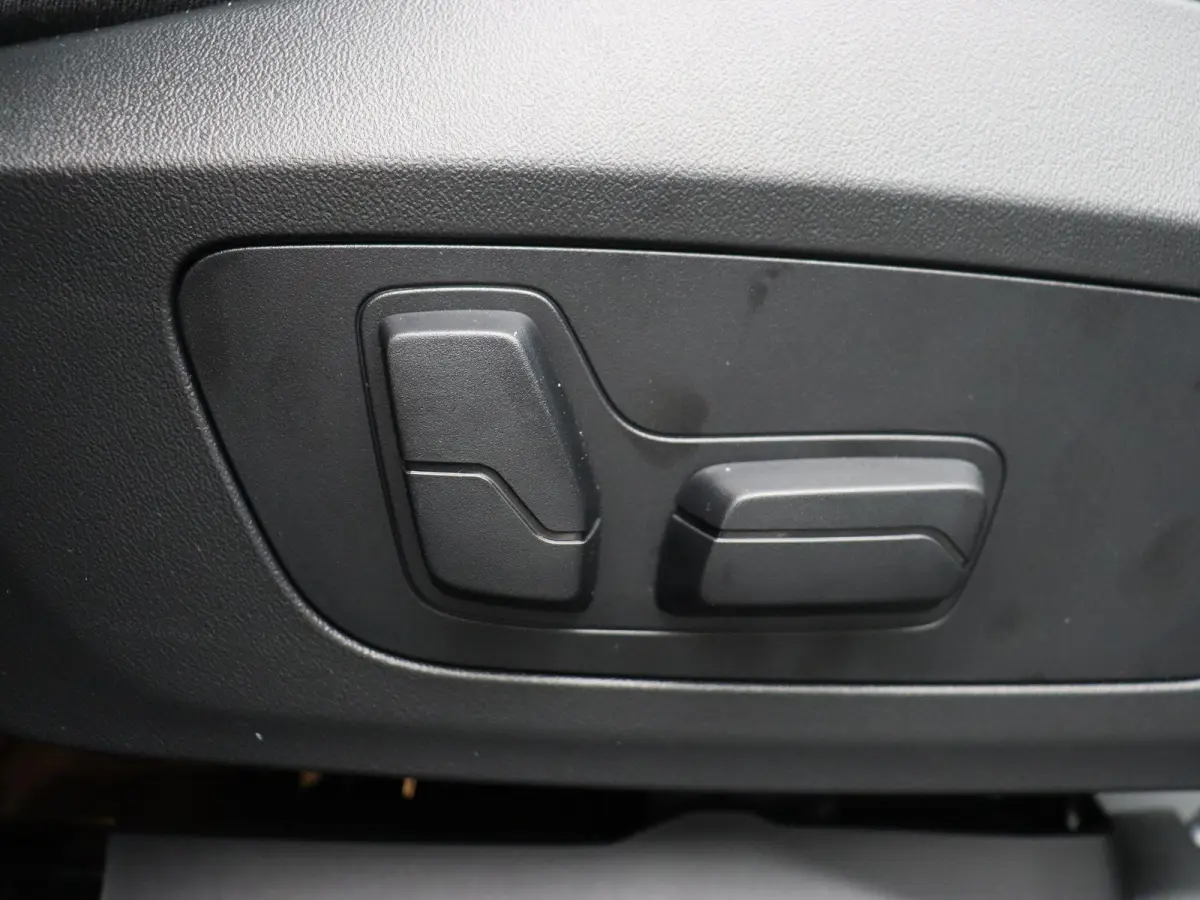xDrive30 67 kWh M Sport Edition M Sportpakket Pro | Innovation Pack | Harman Kardon | Panoramadak
