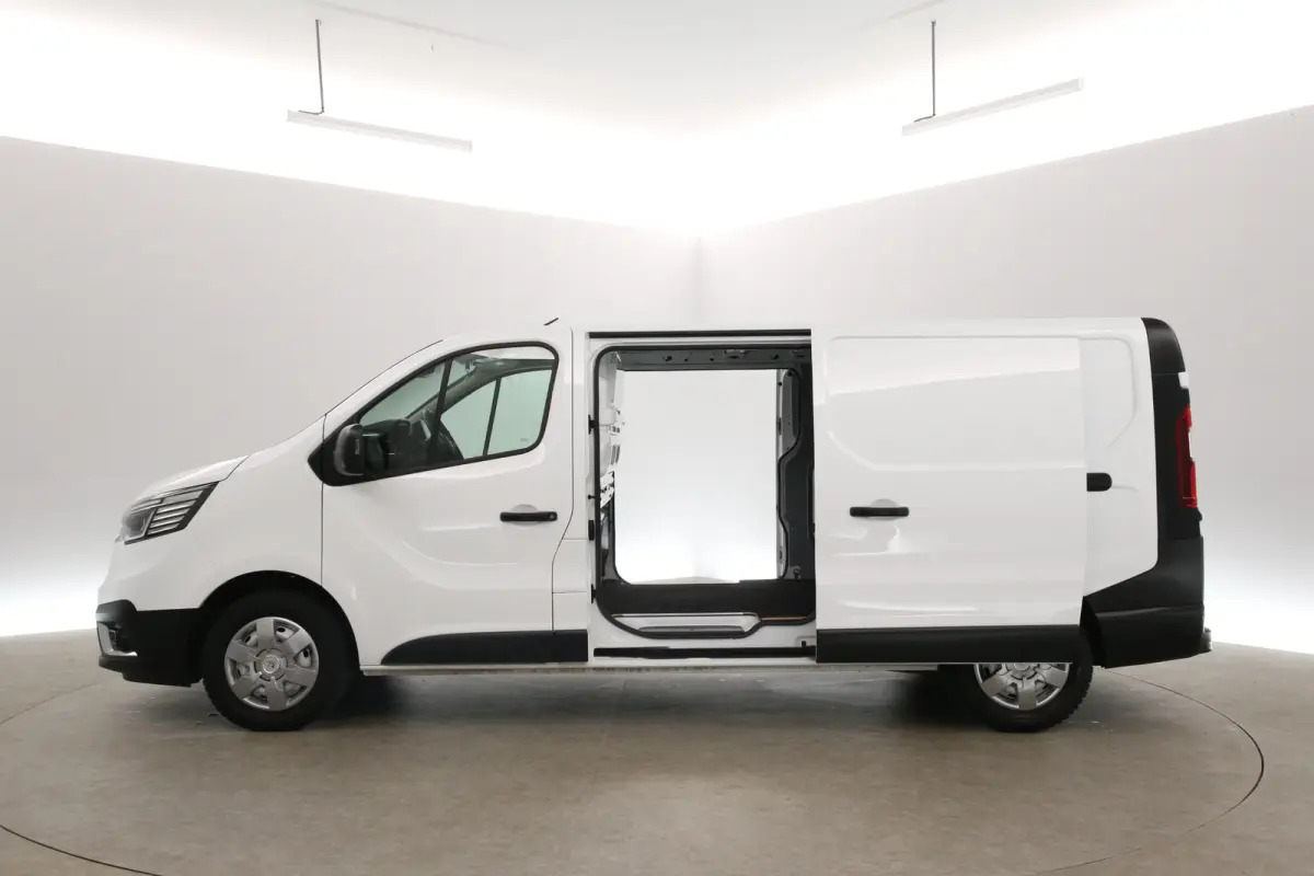 2.0 DCI 150PK L2H1 | Automaat | Airco | Camera | Cruise | Carplay | LED | 2xSchuifdeur | 3 Zits | Trekhaak