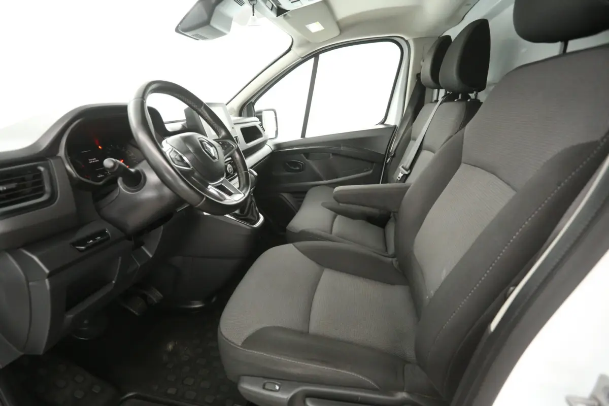 2.0 DCI 150PK L2H1 | Automaat | Airco | Camera | Cruise | Carplay | LED | 2xSchuifdeur | 3 Zits | Trekhaak