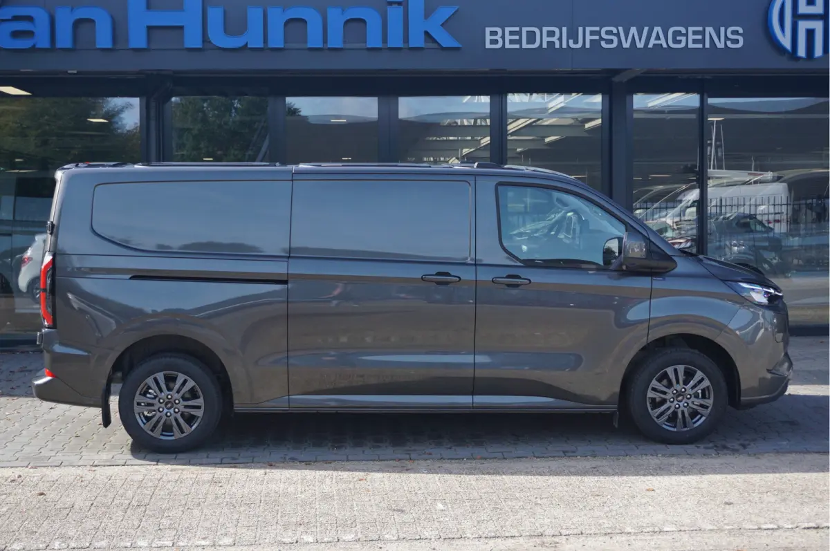 340L 218PK 71KWH Limited AUT BPM VRIJ!! Navi, ACC, 360° Cam, 17" LM, Trekhaak!! NR. EC32