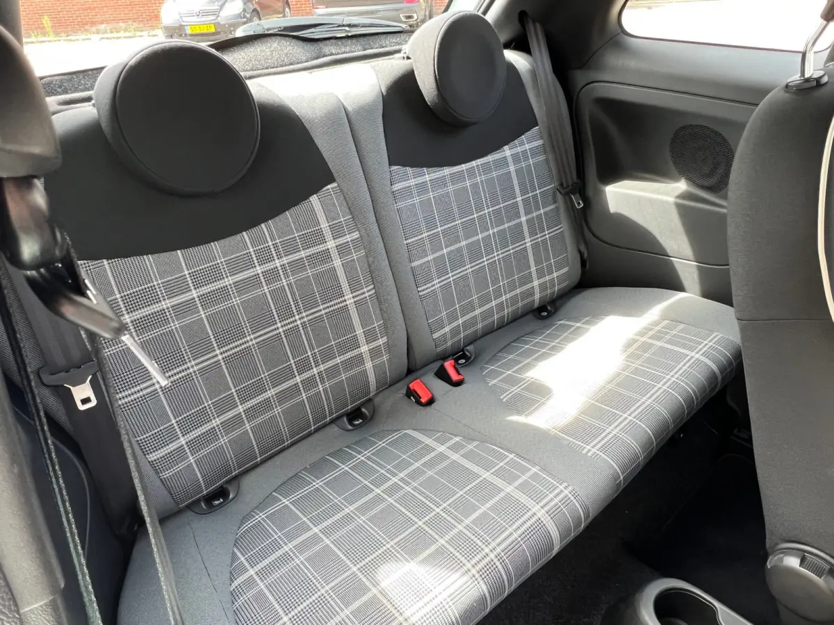 1.0 Hybrid Lounge Airco / Apple Carplay / Android Auto / 15" LM Velgen / Park Sensors / 1e Eigenaar!