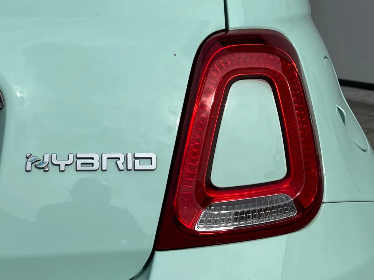 1.0 Hybrid Lounge Airco / Apple Carplay / Android Auto / 15" LM Velgen / Park Sensors / 1e Eigenaar!