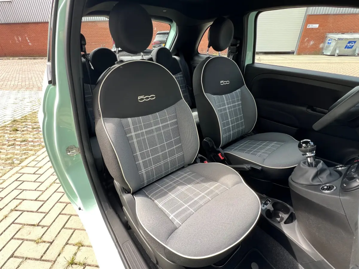 1.0 Hybrid Lounge Airco / Apple Carplay / Android Auto / 15" LM Velgen / Park Sensors / 1e Eigenaar!