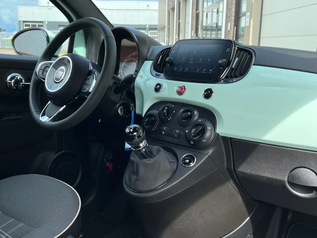 1.0 Hybrid Lounge Airco / Apple Carplay / Android Auto / 15" LM Velgen / Park Sensors / 1e Eigenaar!
