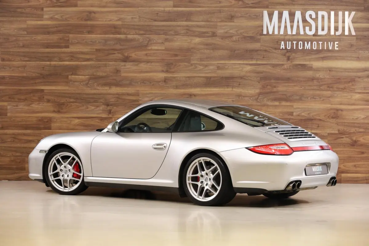 3.8 Carrera 4S