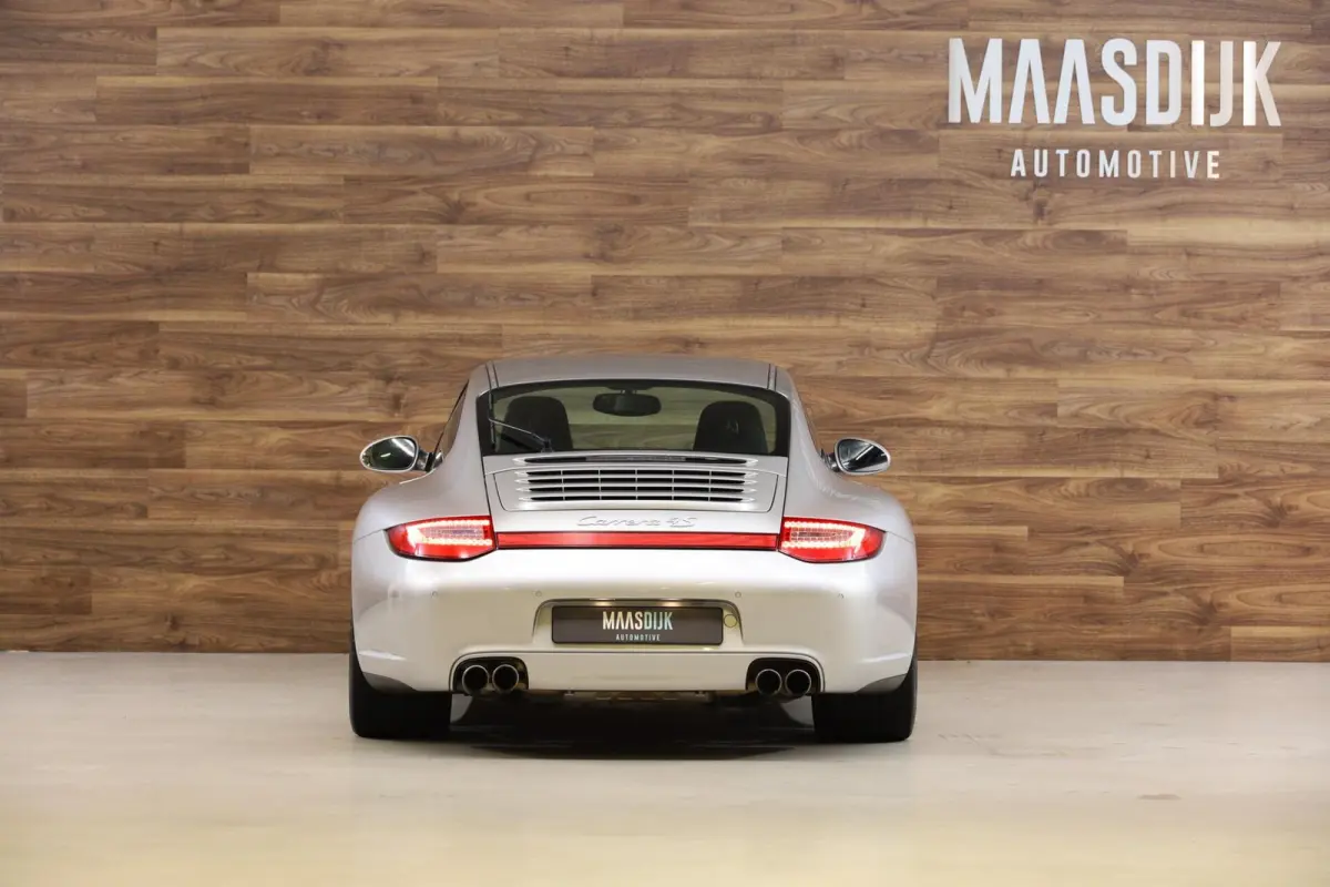 3.8 Carrera 4S
