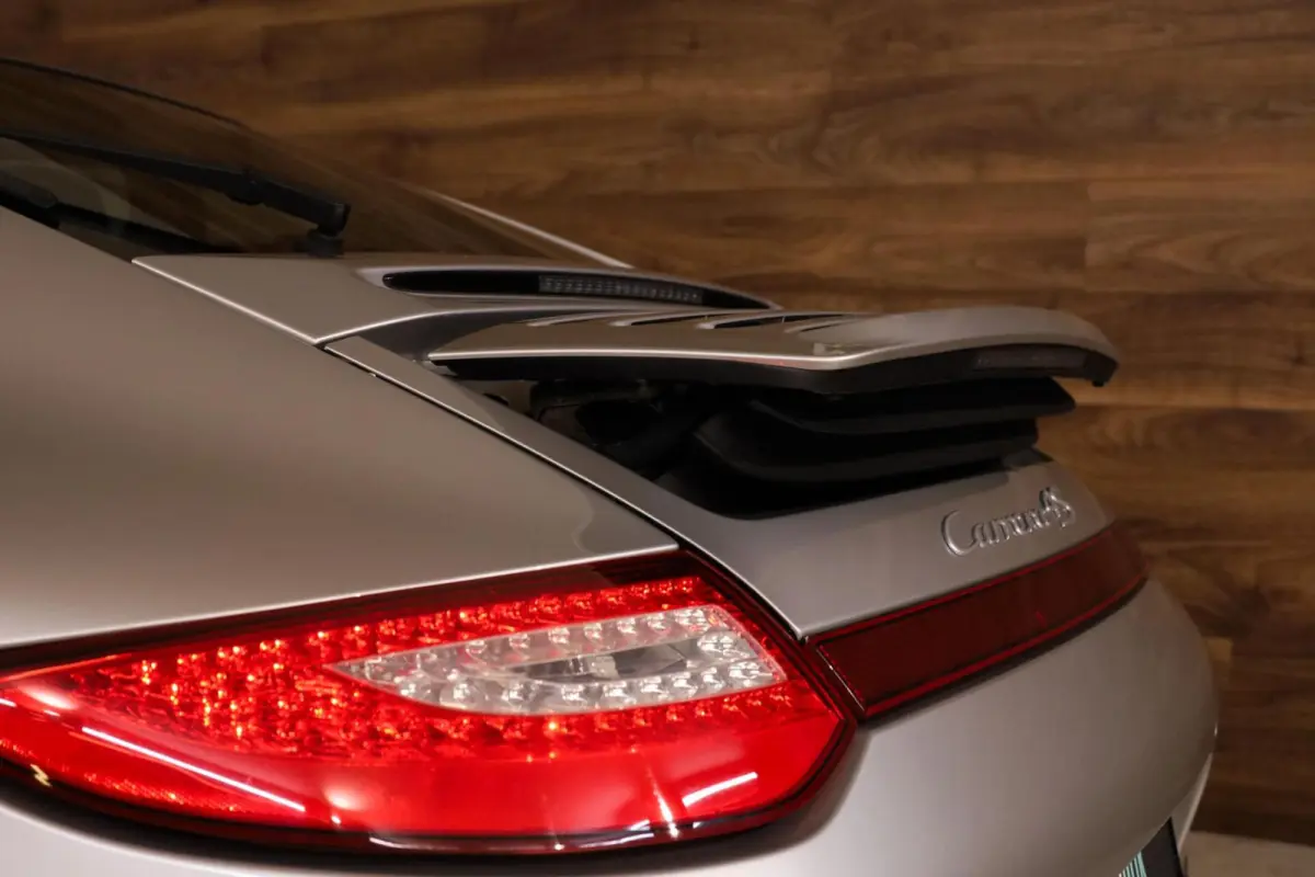 3.8 Carrera 4S