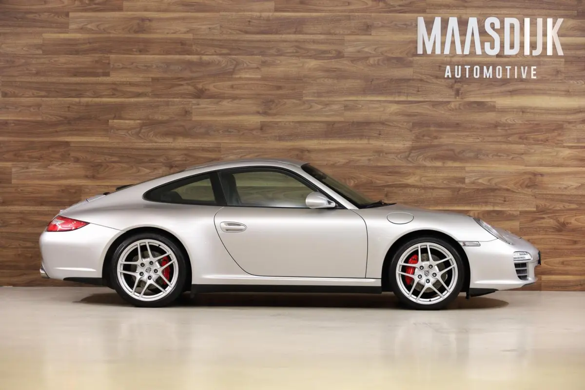 3.8 Carrera 4S