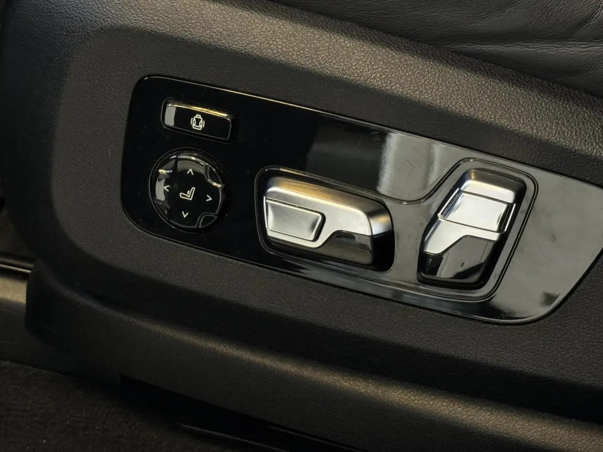 xDrive45e M-Sport|B&W|22"|M-Stoelen|Pano|Laser|Skylou