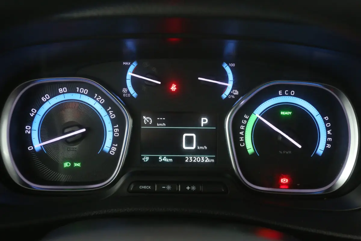 75 kWh L2H1 | Snelladen | SOH 87% | Airco | Cruise | Carplay | 3 Zits | Parkeersensoren