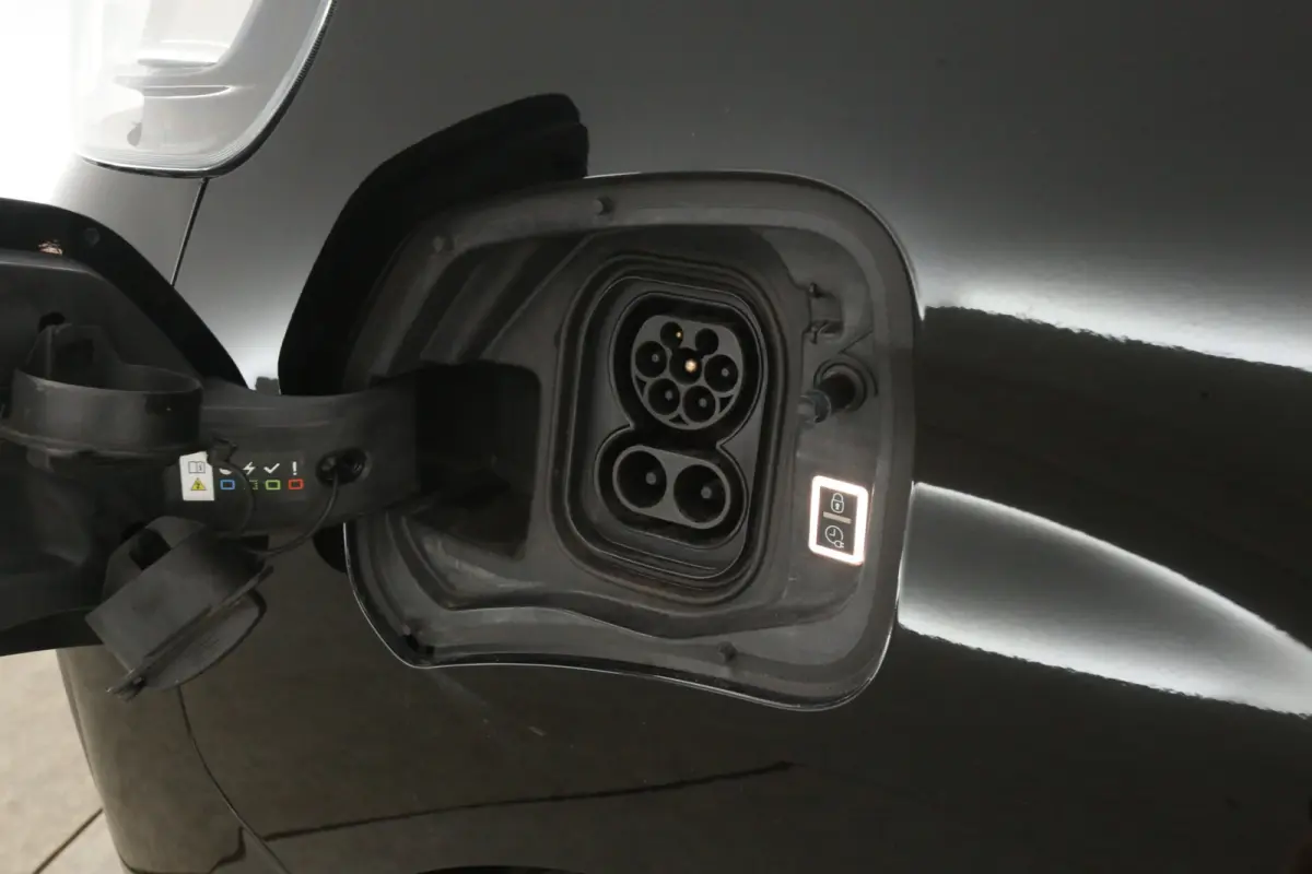75 kWh L2H1 | Snelladen | SOH 87% | Airco | Cruise | Carplay | 3 Zits | Parkeersensoren