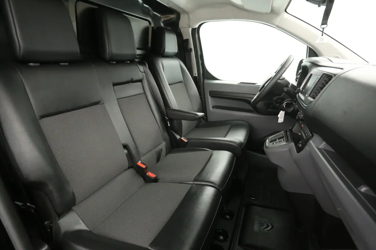 75 kWh L2H1 | Snelladen | SOH 87% | Airco | Cruise | Carplay | 3 Zits | Parkeersensoren