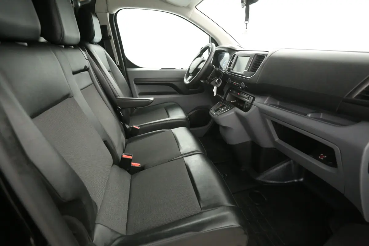 75 kWh L2H1 | Snelladen | SOH 87% | Airco | Cruise | Carplay | 3 Zits | Parkeersensoren
