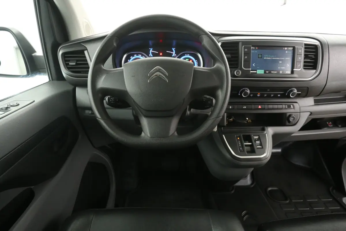75 kWh L2H1 | Snelladen | SOH 87% | Airco | Cruise | Carplay | 3 Zits | Parkeersensoren