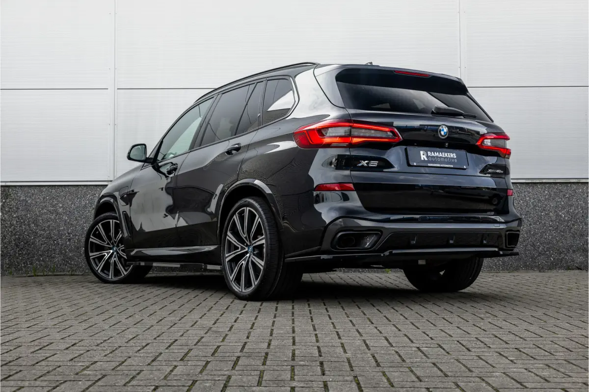 xDrive45e High Executive M-Sport / 22 inch / Co-Pilot /