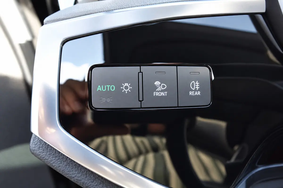 45 TFSI e S Edition PANO KEYLESS CAM