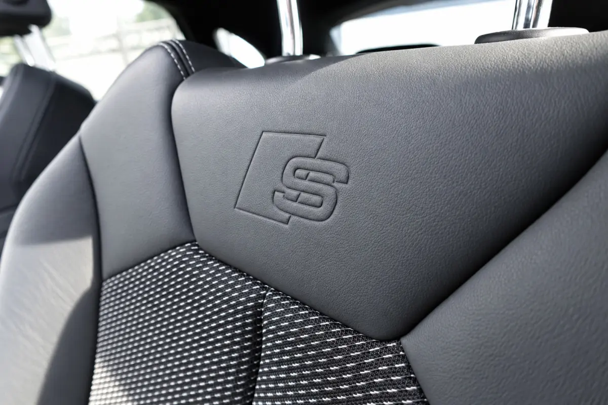 45 TFSI e S Edition PANO KEYLESS CAM