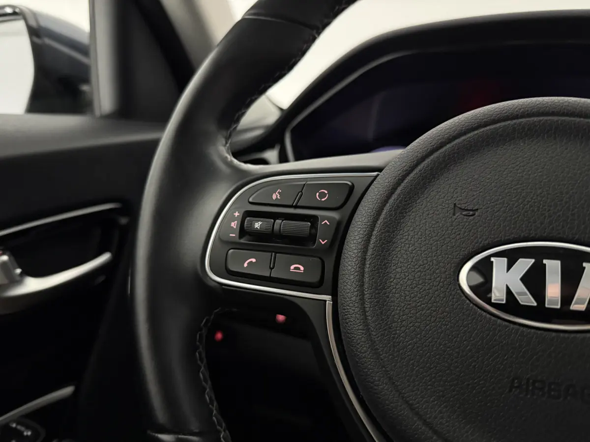 1.6 GDi Hybrid DynamicLine | Camera | Clima | Carplay | Cruise | Trekhaak | Navi | Parkeersens. | NAP