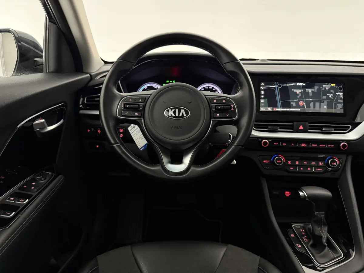 1.6 GDi Hybrid DynamicLine | Camera | Clima | Carplay | Cruise | Trekhaak | Navi | Parkeersens. | NAP
