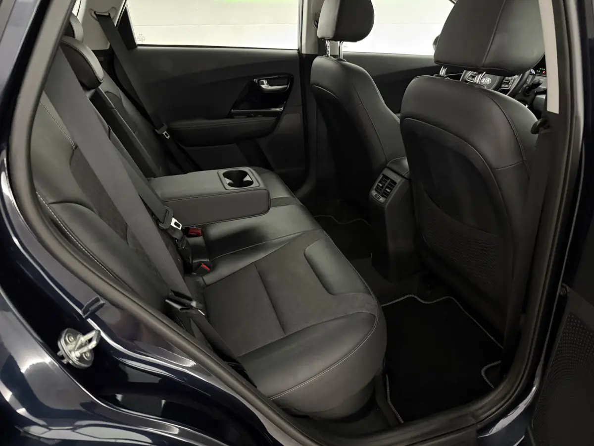 1.6 GDi Hybrid DynamicLine | Camera | Clima | Carplay | Cruise | Trekhaak | Navi | Parkeersens. | NAP