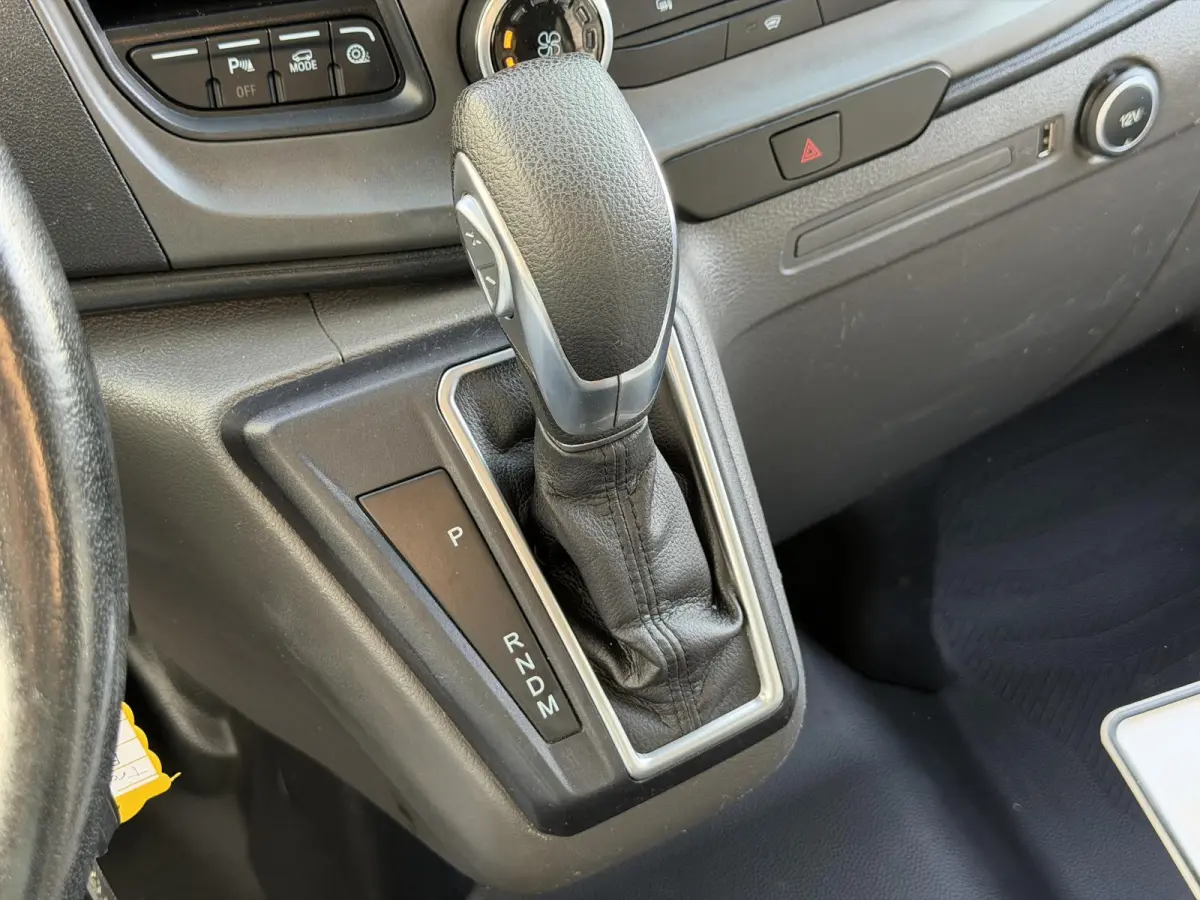 280 2.0 TDCI L1H1*HAAK*A/C*PDC*CRUISE*AUT.*3-PERS*