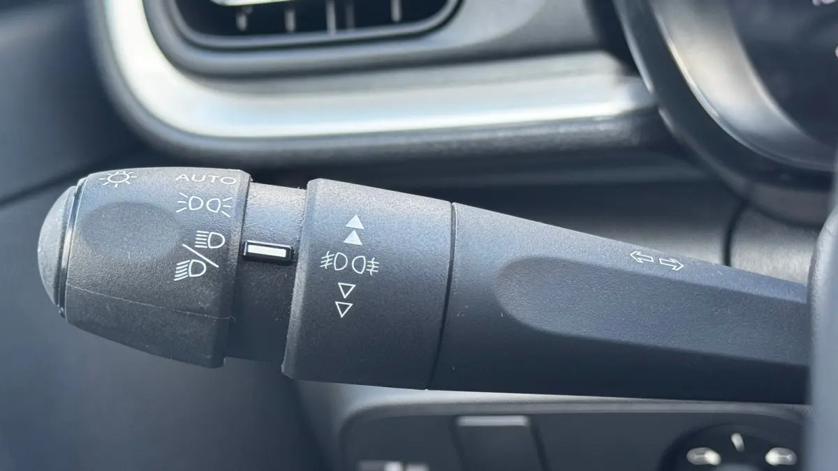 1.2 PURETECH 83PK C-SERIES / NAVI / CLIMA / LED / BLUETOOTH / CRUISECONTROL / 1E EIGENAAR / NIEUWSTAAT !!