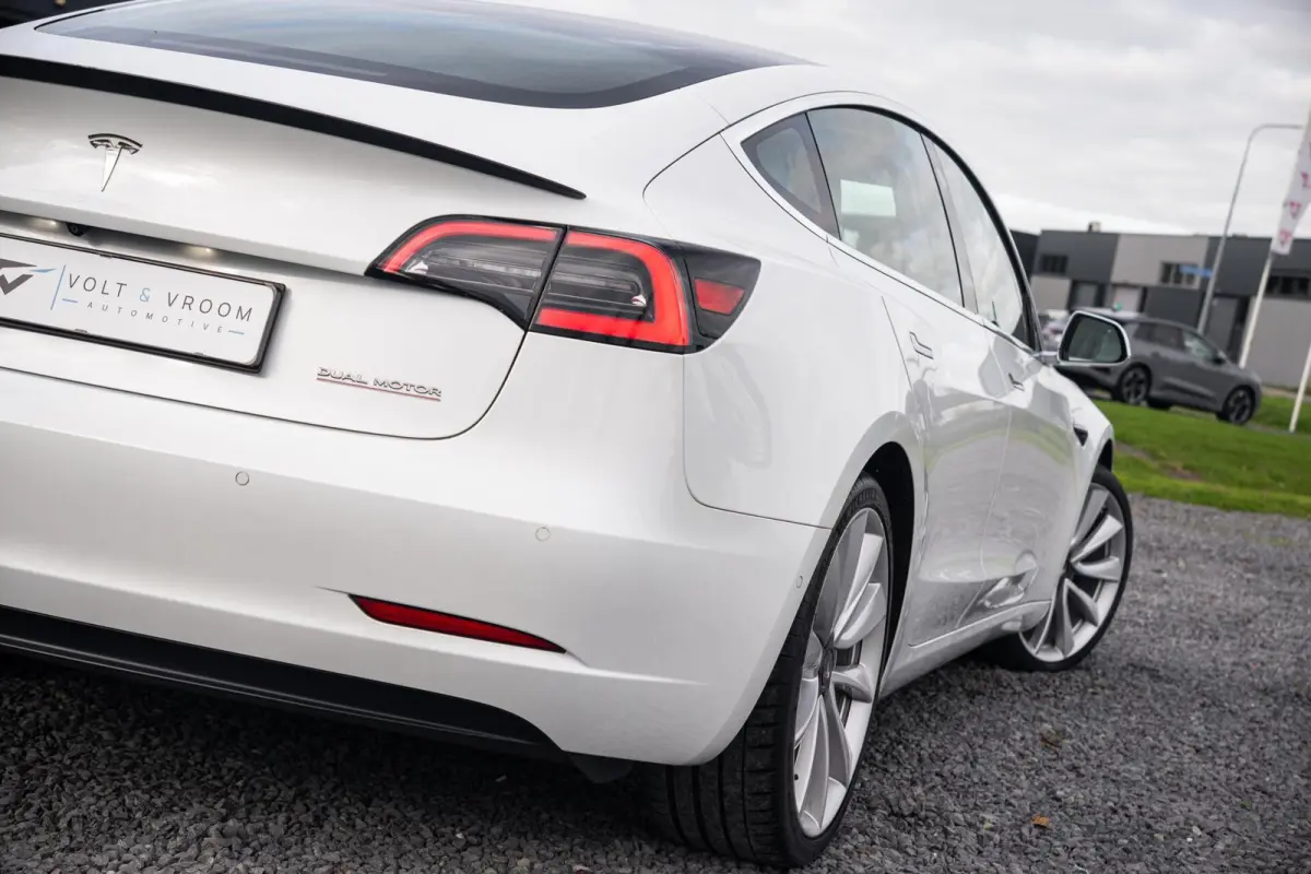 Performance AWD 75 kWh|Org NL NAP|1 Eig|Panoramadak|FSD|Premium Audio|Leder Wit Premium|Parelmoer White|20'' inch|Dealer Onderhouden