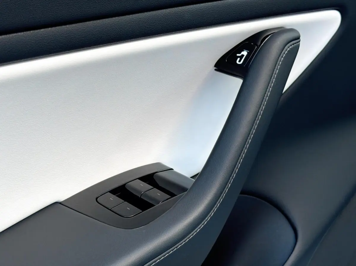Performance AWD 75 kWh|Org NL NAP|1 Eig|Panoramadak|FSD|Premium Audio|Leder Wit Premium|Parelmoer White|20'' inch|Dealer Onderhouden