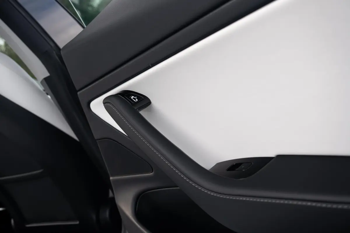 Performance AWD 75 kWh|Org NL NAP|1 Eig|Panoramadak|FSD|Premium Audio|Leder Wit Premium|Parelmoer White|20'' inch|Dealer Onderhouden