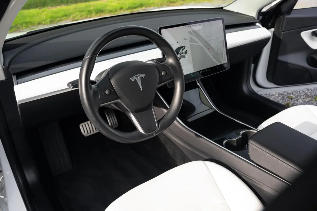 Performance AWD 75 kWh|Org NL NAP|1 Eig|Panoramadak|FSD|Premium Audio|Leder Wit Premium|Parelmoer White|20'' inch|Dealer Onderhouden