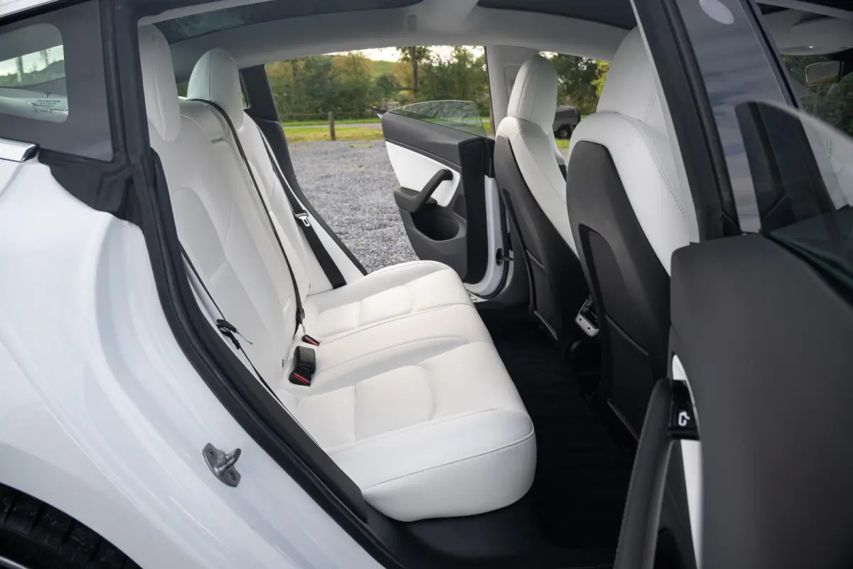 Performance AWD 75 kWh|Org NL NAP|1 Eig|Panoramadak|FSD|Premium Audio|Leder Wit Premium|Parelmoer White|20'' inch|Dealer Onderhouden