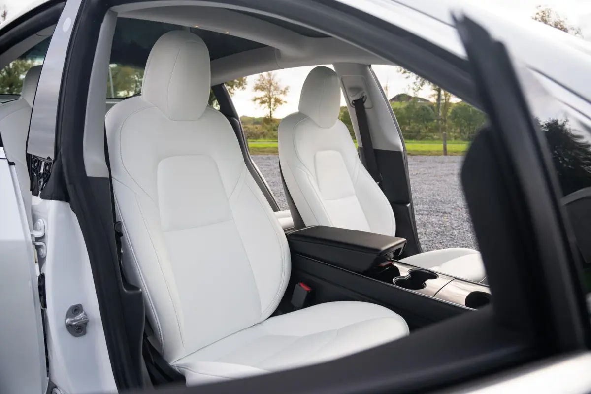 Performance AWD 75 kWh|Org NL NAP|1 Eig|Panoramadak|FSD|Premium Audio|Leder Wit Premium|Parelmoer White|20'' inch|Dealer Onderhouden