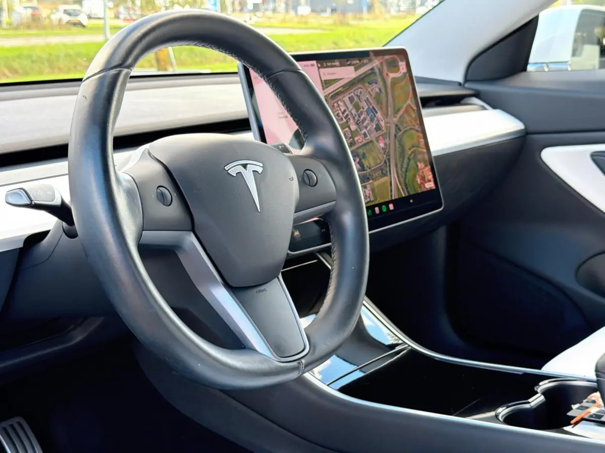 Performance AWD 75 kWh|Org NL NAP|1 Eig|Panoramadak|FSD|Premium Audio|Leder Wit Premium|Parelmoer White|20'' inch|Dealer Onderhouden