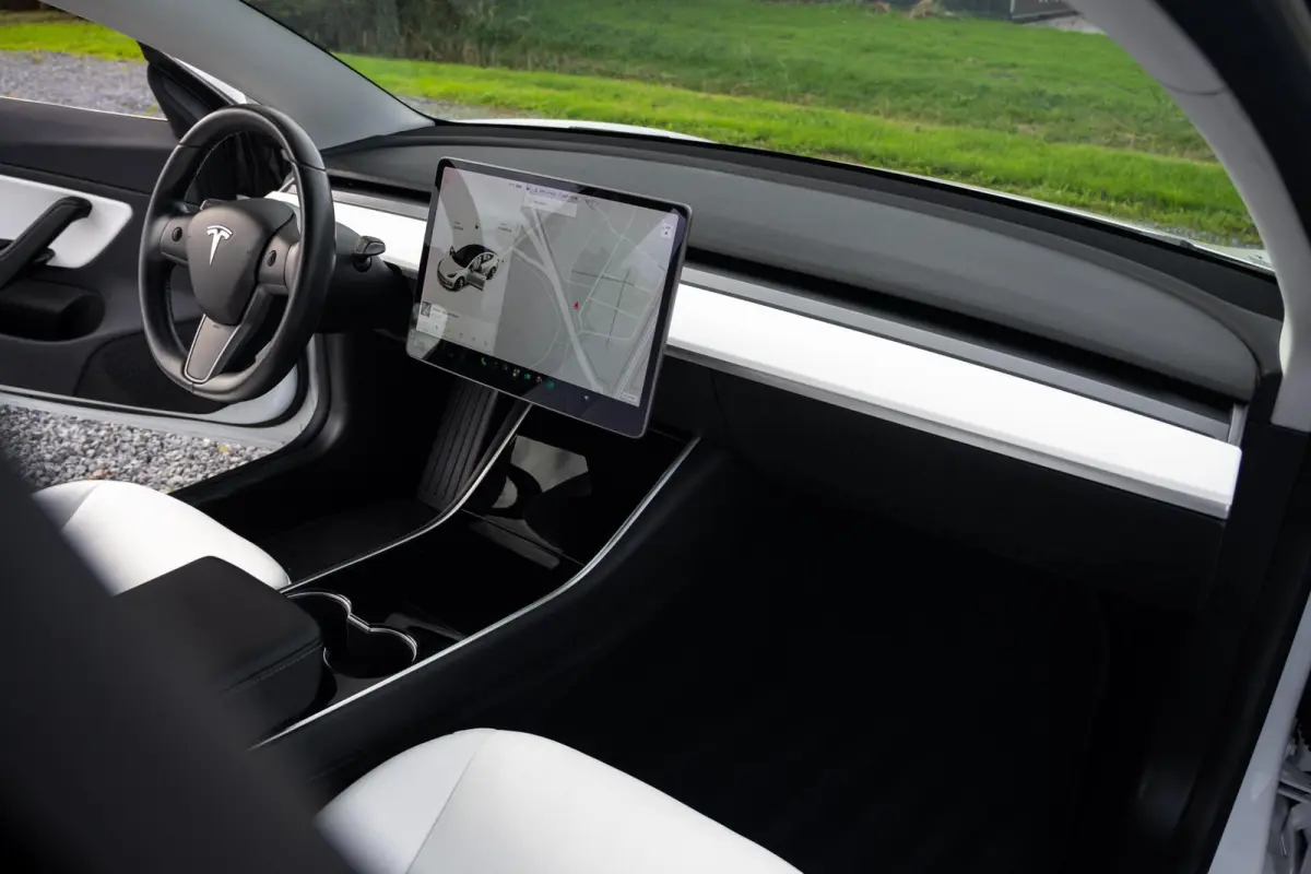 Performance AWD 75 kWh|Org NL NAP|1 Eig|Panoramadak|FSD|Premium Audio|Leder Wit Premium|Parelmoer White|20'' inch|Dealer Onderhouden