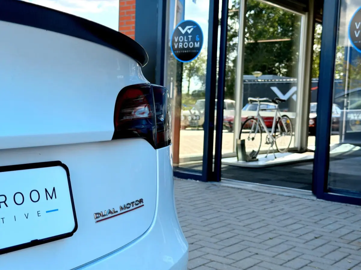 Performance AWD 75 kWh|Org NL NAP|1 Eig|Panoramadak|FSD|Premium Audio|Leder Wit Premium|Parelmoer White|20'' inch|Dealer Onderhouden
