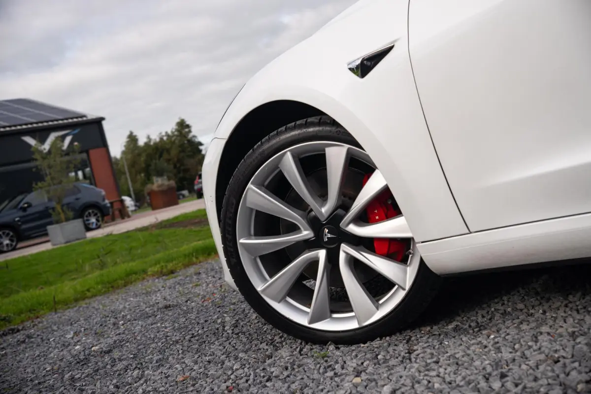 Performance AWD 75 kWh|Org NL NAP|1 Eig|Panoramadak|FSD|Premium Audio|Leder Wit Premium|Parelmoer White|20'' inch|Dealer Onderhouden