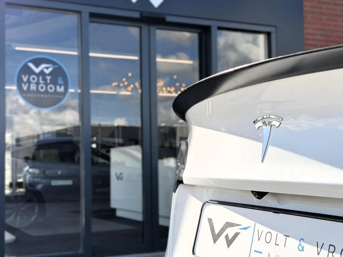Performance AWD 75 kWh|Org NL NAP|1 Eig|Panoramadak|FSD|Premium Audio|Leder Wit Premium|Parelmoer White|20'' inch|Dealer Onderhouden