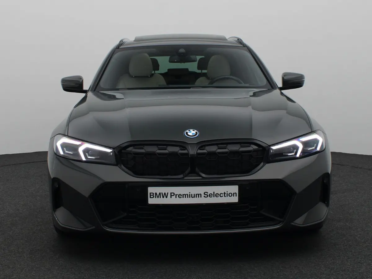 330e M Sportpakket Pro | Comfort Pack | Panoramadak | DAB | HiFi | 19''